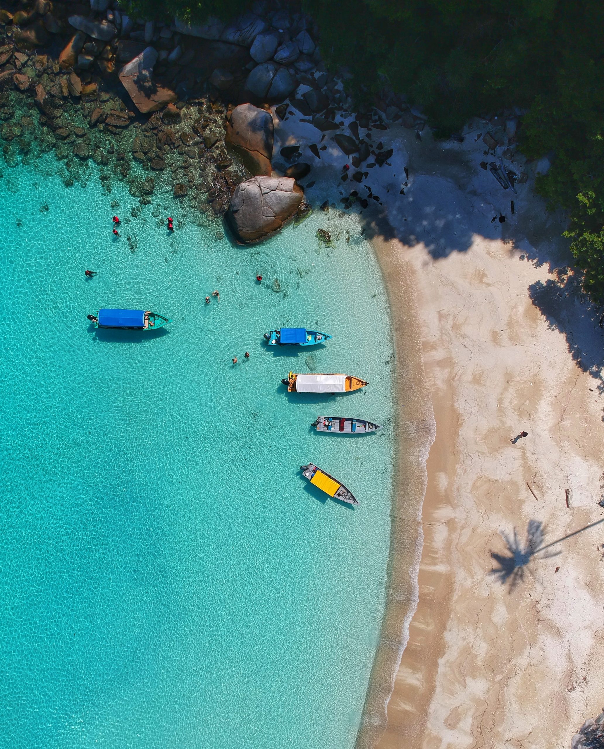 Seychelles_Beach_Boats